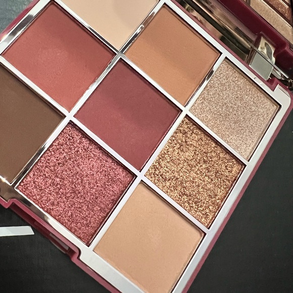 Ciate eyeshadow palette - Picture 2 of 2